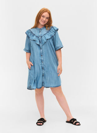 Short-sleeved ruffle denim dress, Blue denim, Model image number 2
