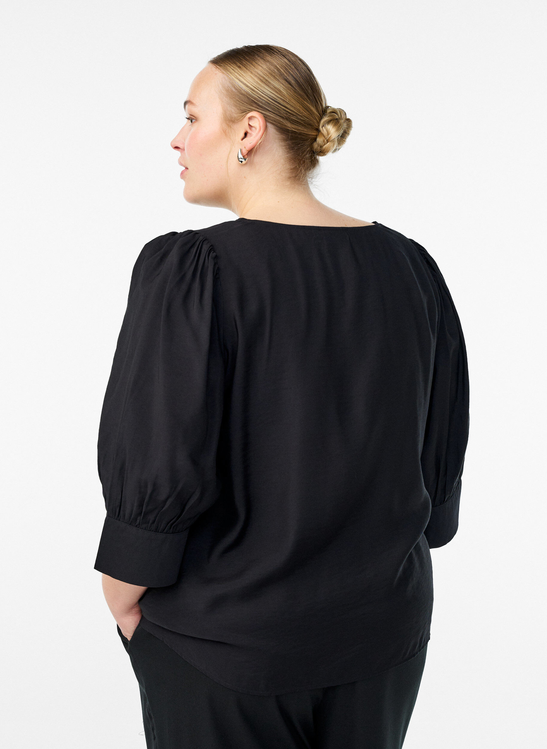 Zizzifashion Blouse with V-neck and 3/4-sleeves, Black, Model image number 2