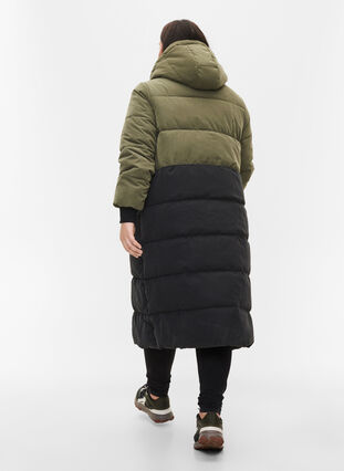 Long winter jacket with colour block, Grape Leaf W/Blk, Model image number 1
