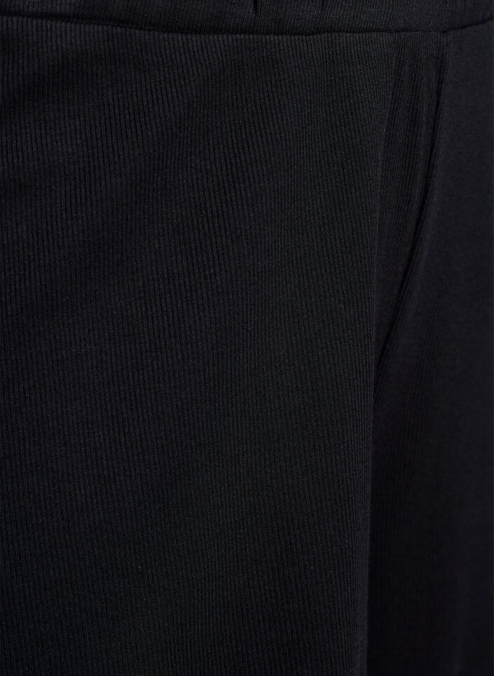 Loose night shorts with ribbed texture and lace trim, Black, Packshot image number 2