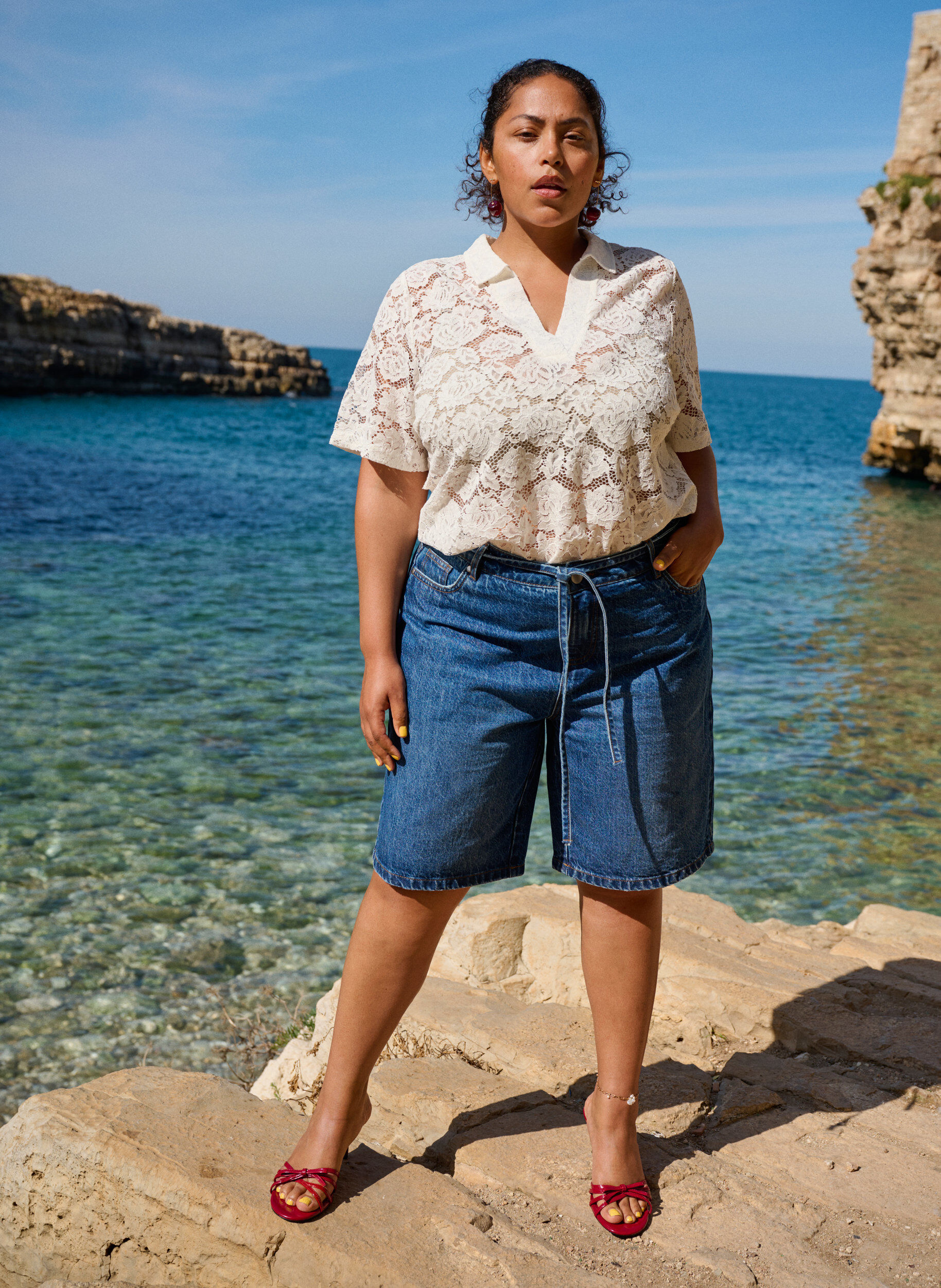 Zizzifashion Straight fit denim shorts with tie belt, Blue, Image image number 0