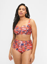 Extra high-waisted bikini bottom with print, Retro Flower, Model