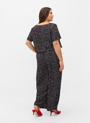 Simple and loose-fitting jumpsuit with tie string, Black Graphic, Model image number 1