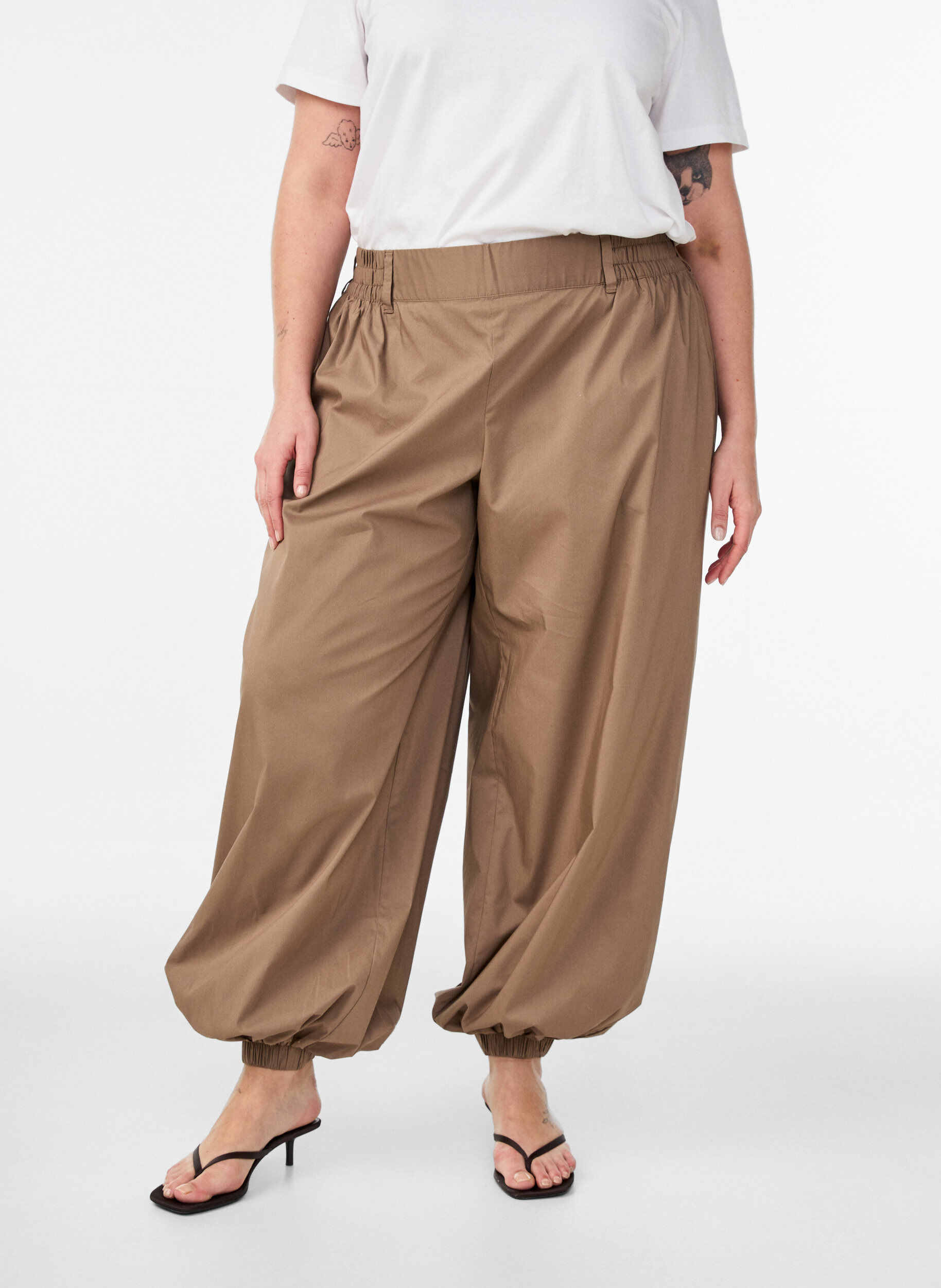 ZizzifashionHigh-waisted balloon trousers with an elasticated waistband, Brown, Model image number 2