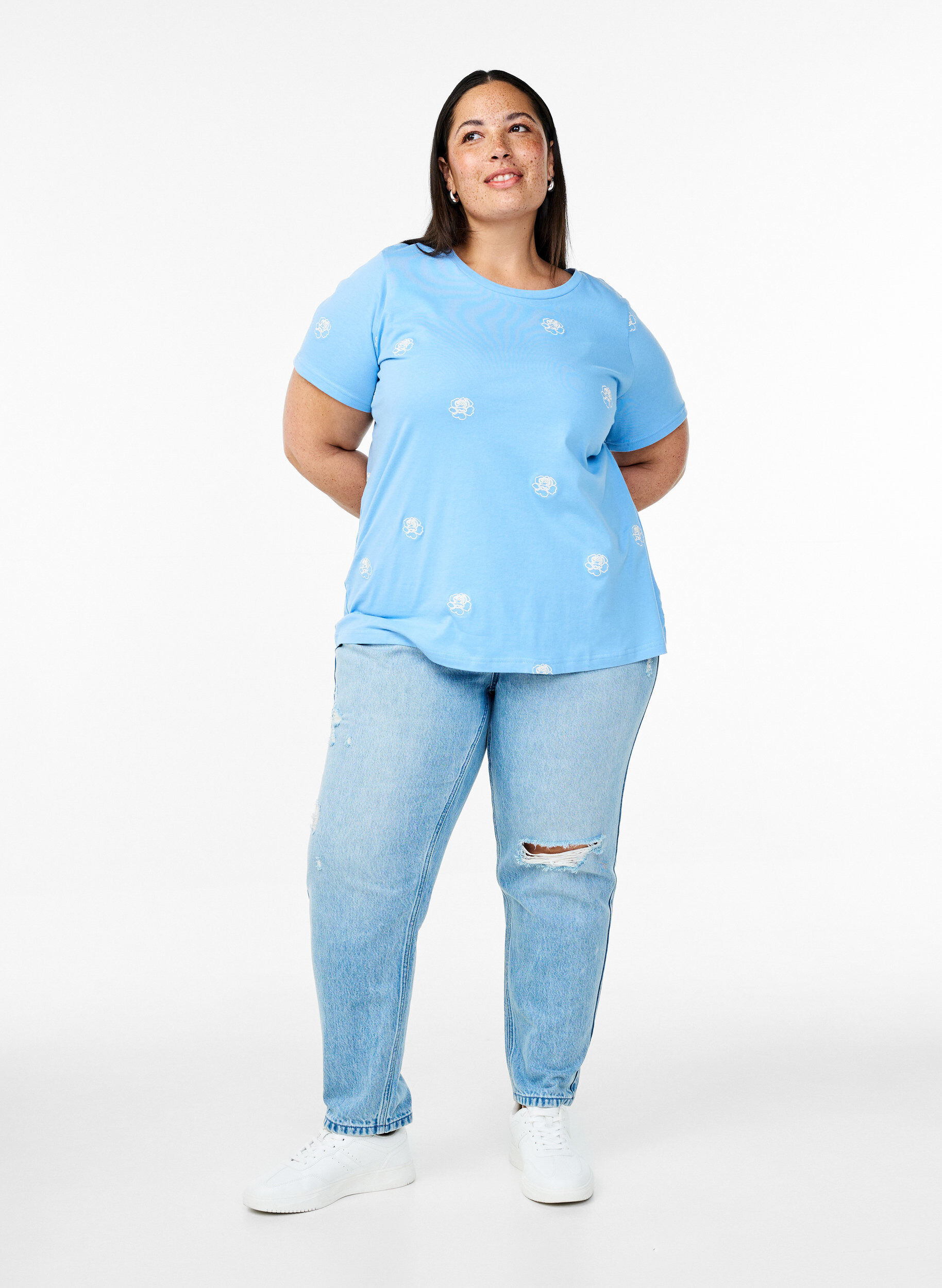 ZizzifashionT-shirt in organic cotton with embroidered motifs, Light Blue, Model image number 1