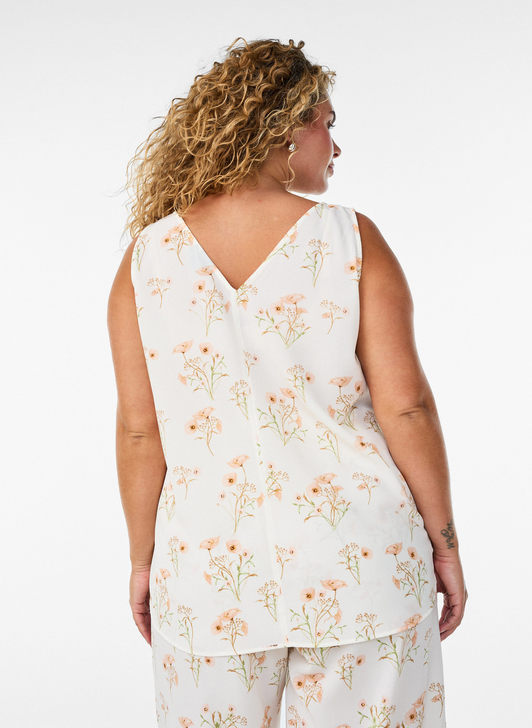 ZizzifashionPrinted top with v-neck, White, Model image number 2