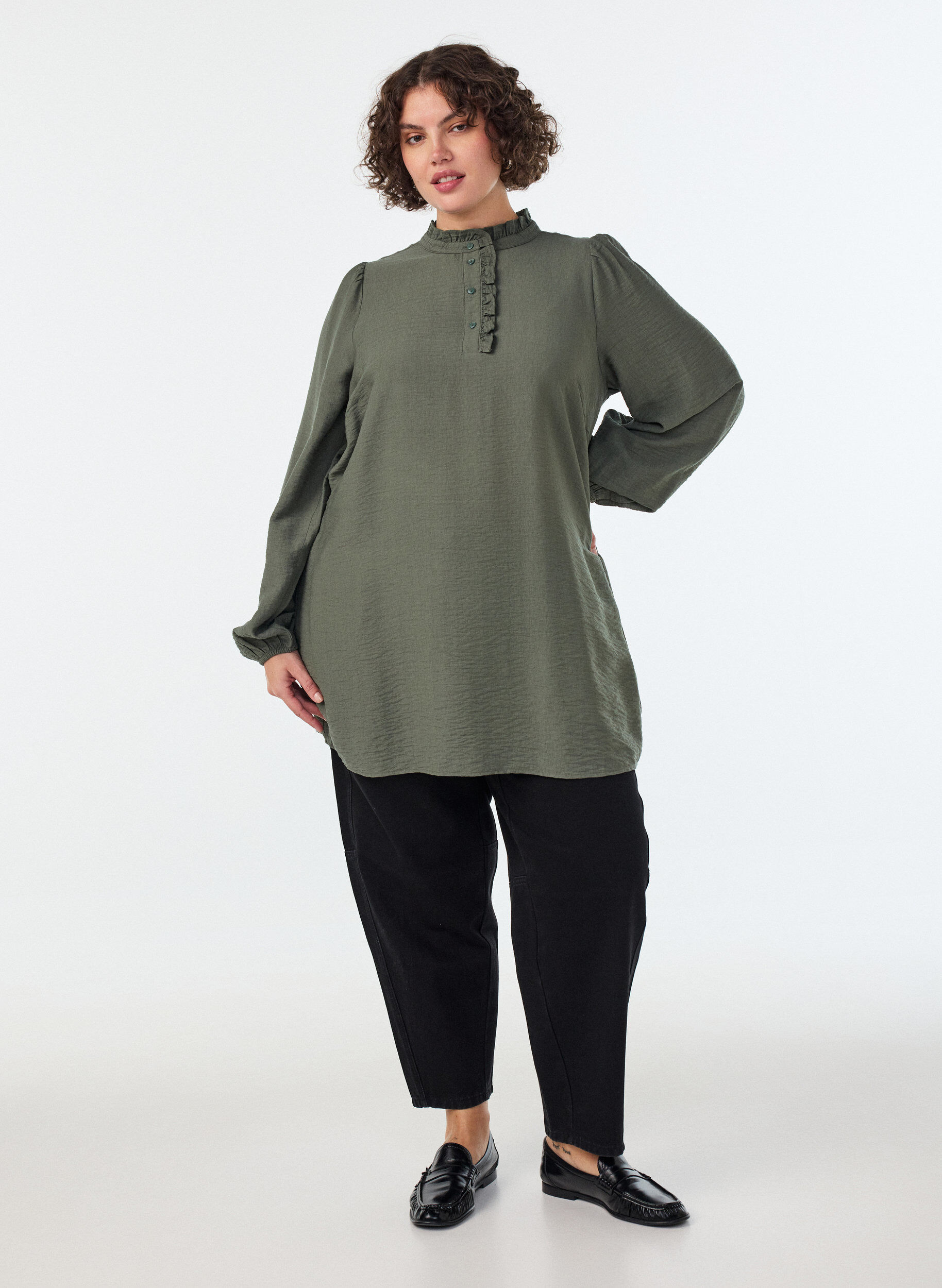 ZizzifashionViscose tunic with ruffles and buttons, Green, Model image number 1