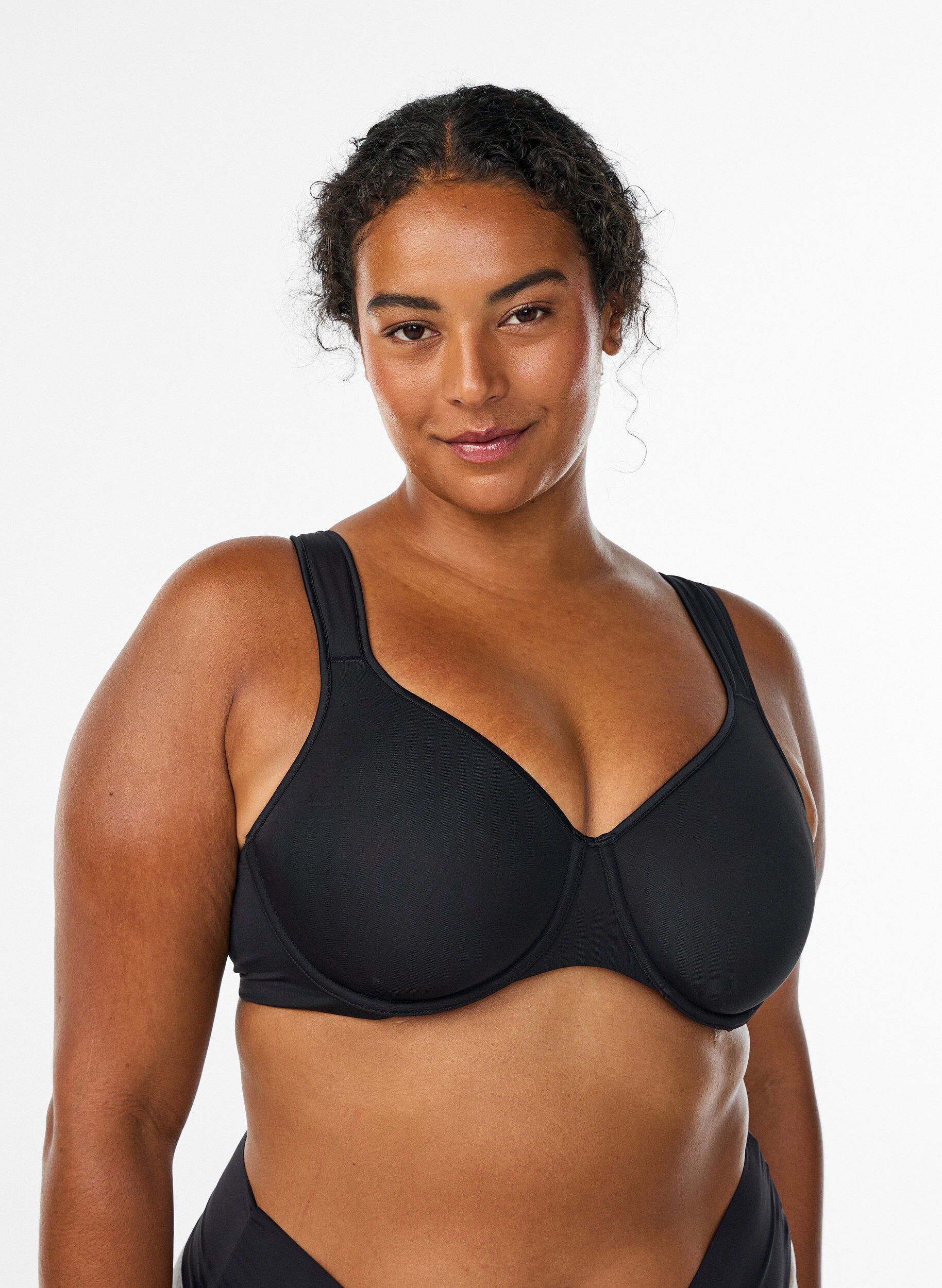 ZizzifashionMinimizer bra with padded straps, Black, Model image number 0