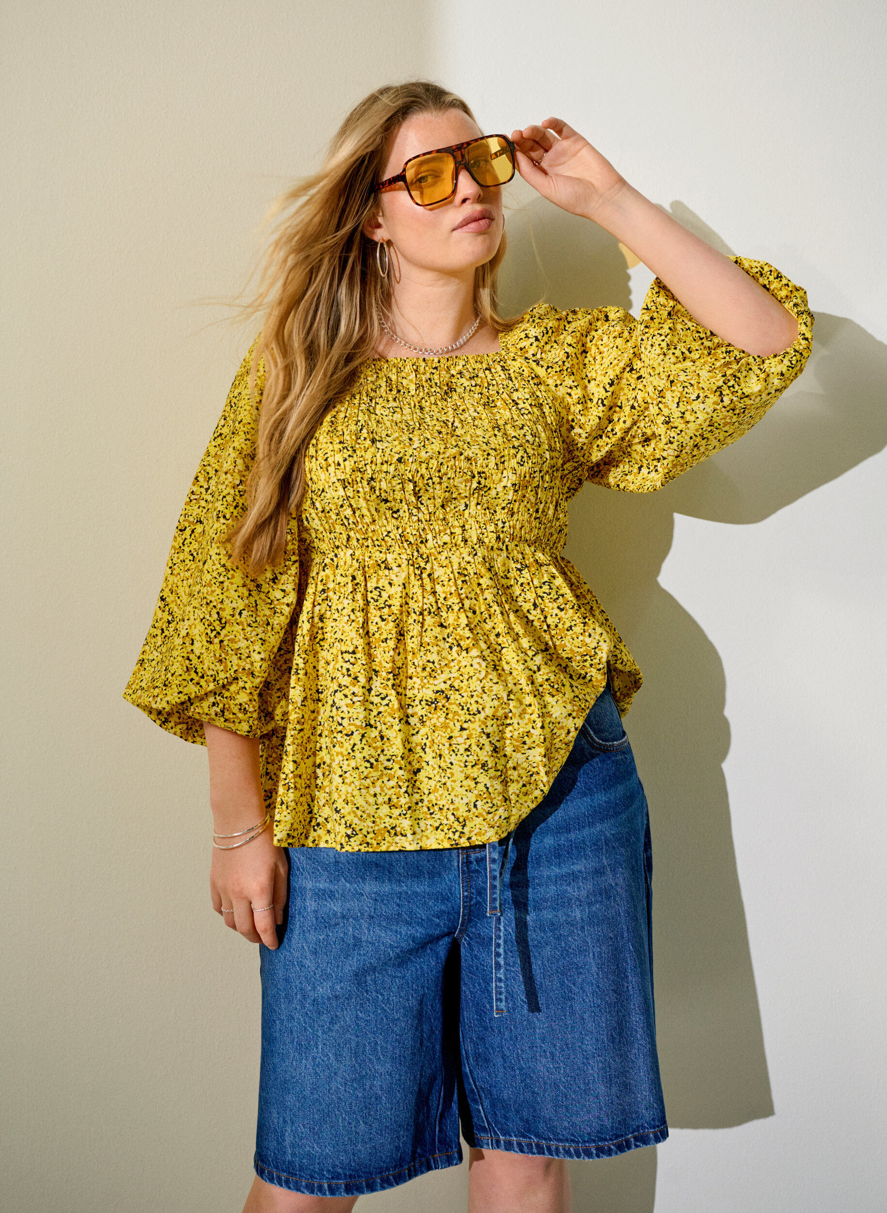 Zizzifashion Straight fit denim shorts with tie belt, Blue, Image image number 0