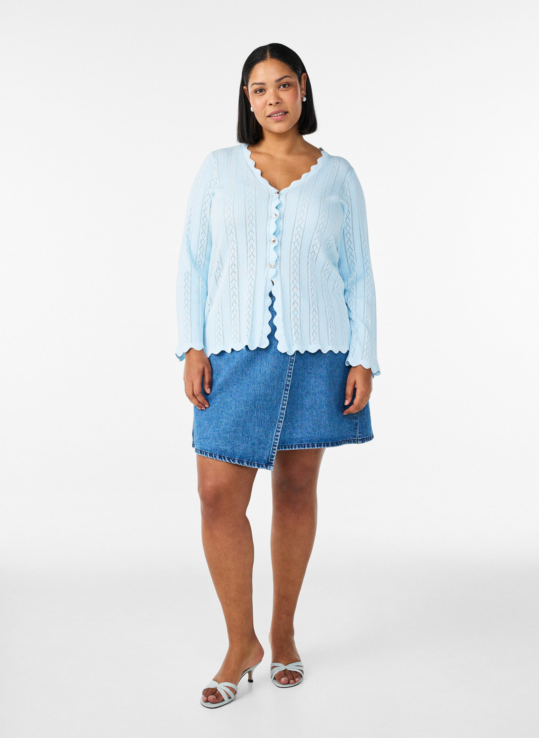 Zizzifashion Cardigan with eyelet embroidery and wavy edges, Light Blue, Model image number 1