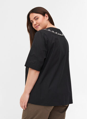 Short-sleeved shirt in cotton with a large collar, Black w. White, Model image number 1