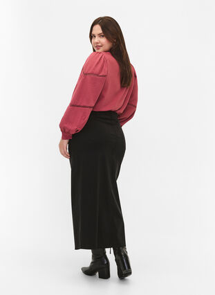 Long skirt with slit in front, Black, Model image number 1