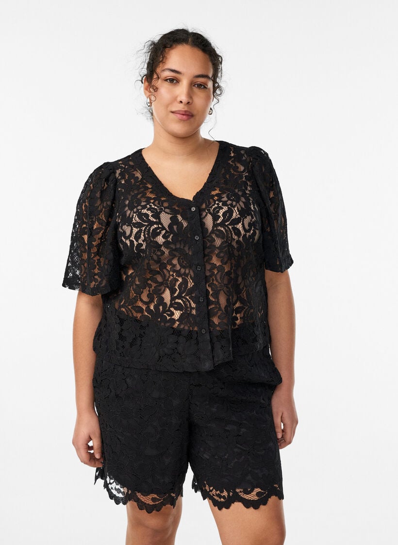 Lace shorts with high waist and pockets, Black, Model image number 0