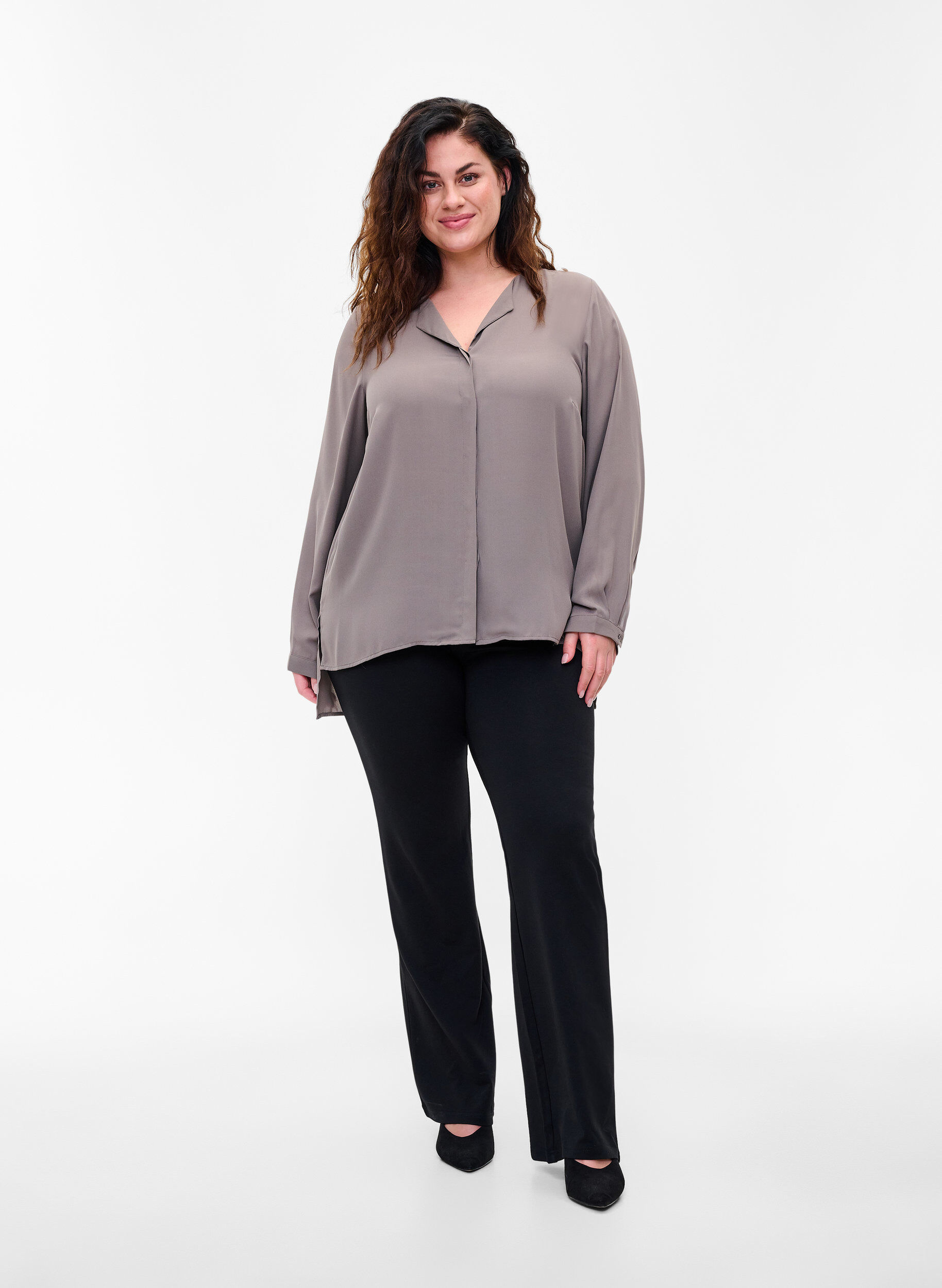 Zizzifashion Solid colour shirt with v-neck, Falcon, Model image number 2