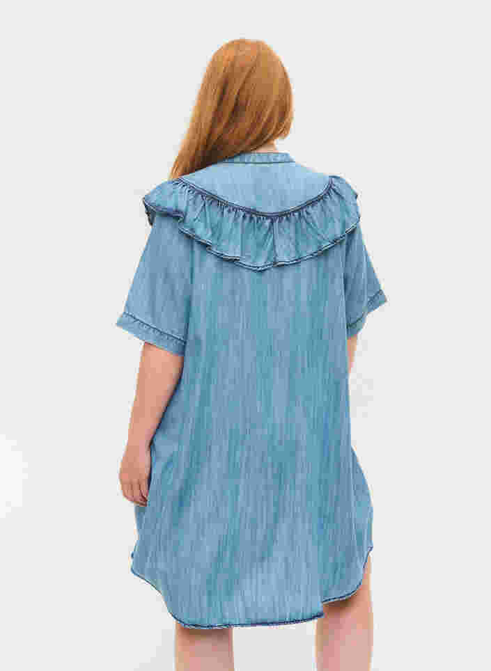 Short-sleeved ruffle denim dress, Blue denim, Model image number 1
