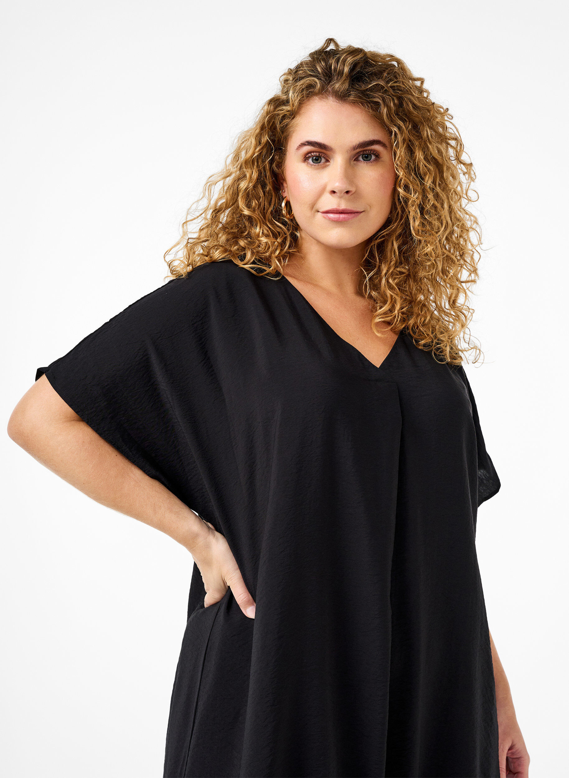 ZizzifashionV-neck dress in viscose, Black, Model image number 2