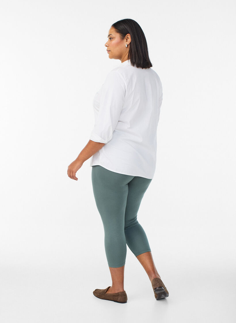 Basic 3/4 leggings in viscose, Green, Model image number 2