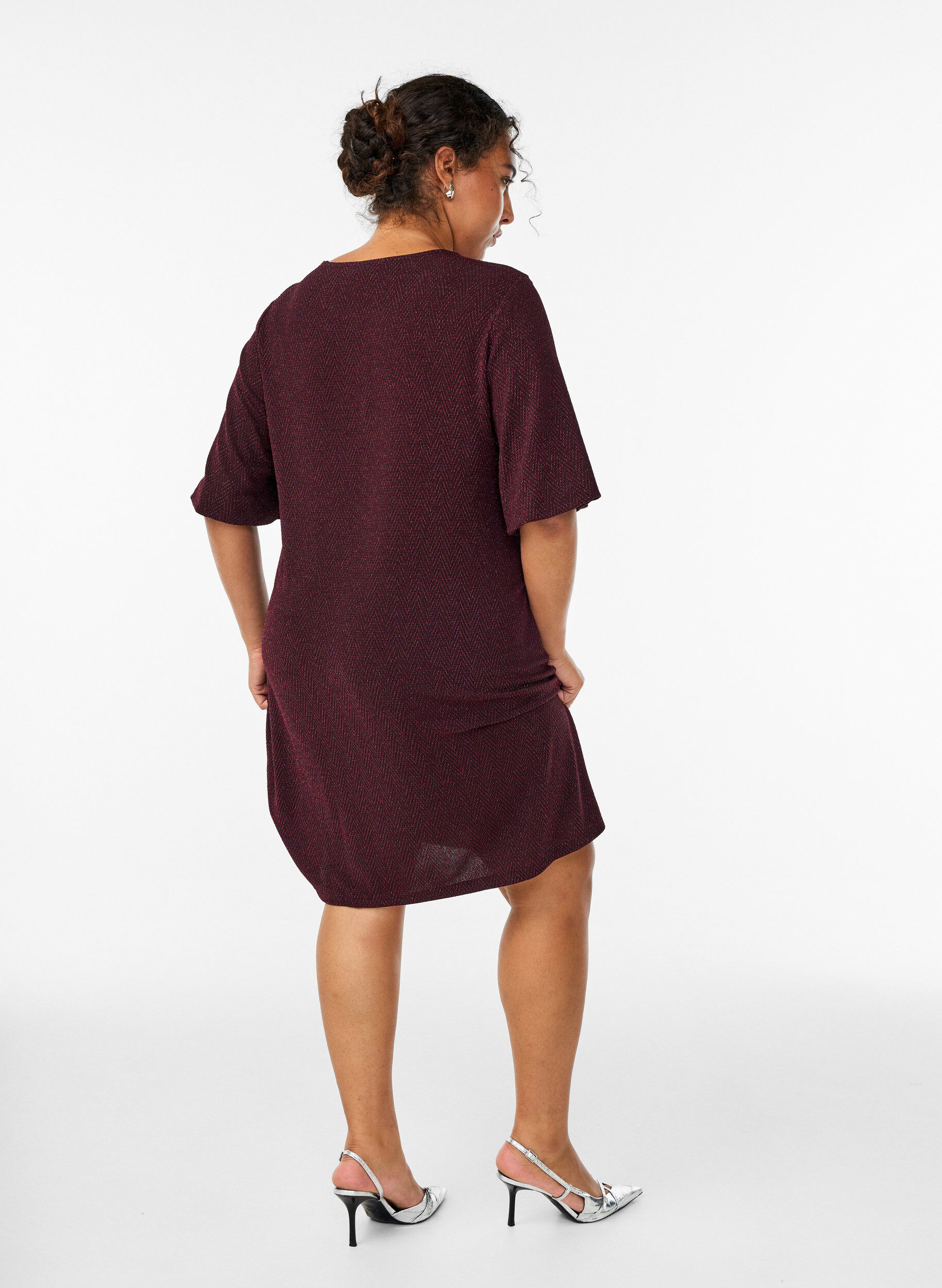 Zizzifashion Short dress with a glitter pattern, Dark Bordeaux, Model image number 2