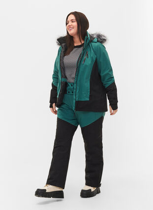 Ski jacket with detachable hood, Mallard Green Comb, Model image number 3
