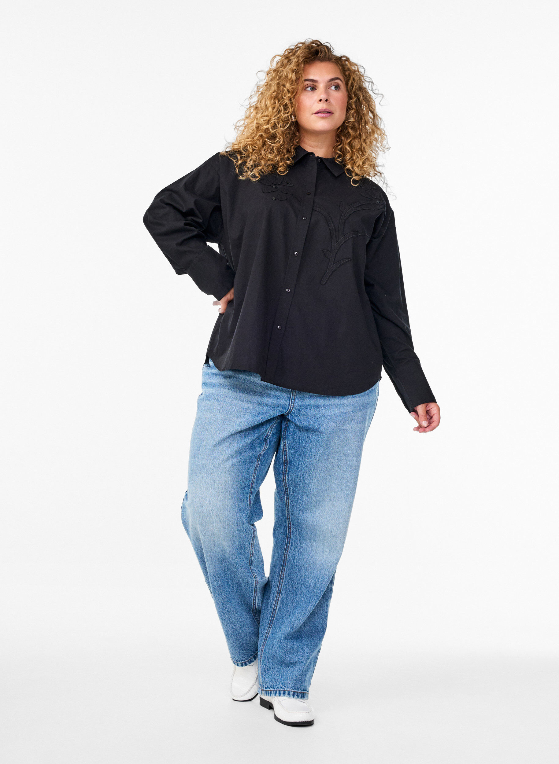 Zizzifashion Cotton shirt with tone-on-tone floral embroidery, Black, Model image number 1