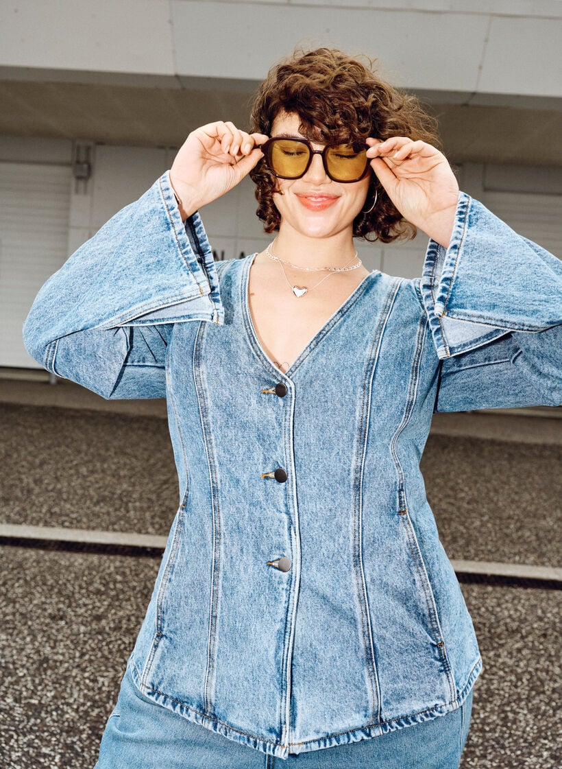 Denim jacket with shaping seams and a V-neck, Blue, Image image number 0