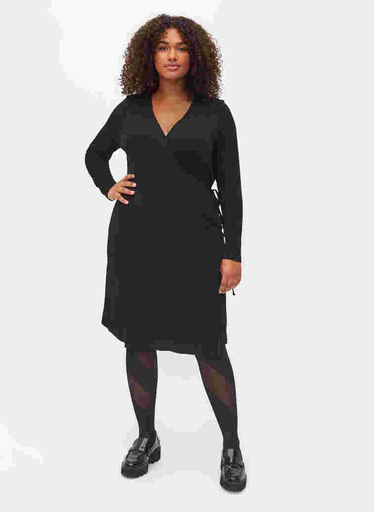 Long sleeved wrap dress in viscose, Black, Model image number 2