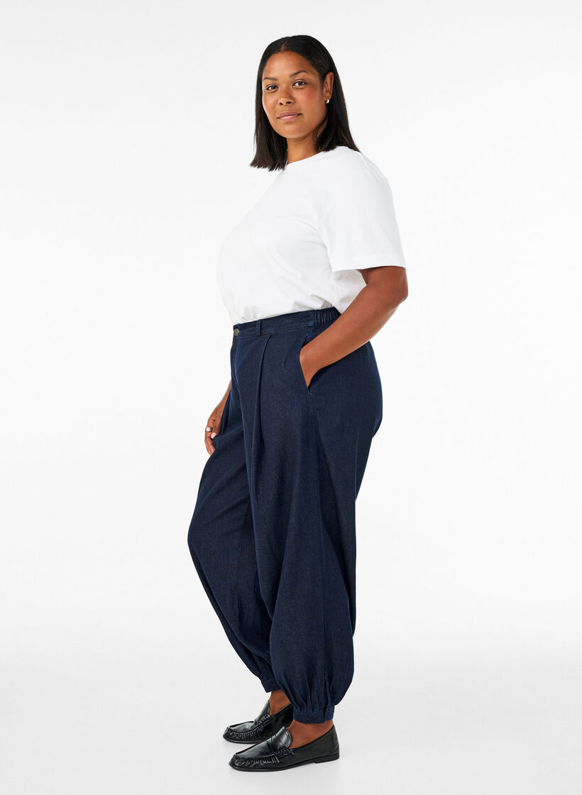 High waist balloon jeans, Blue, Model image number 3