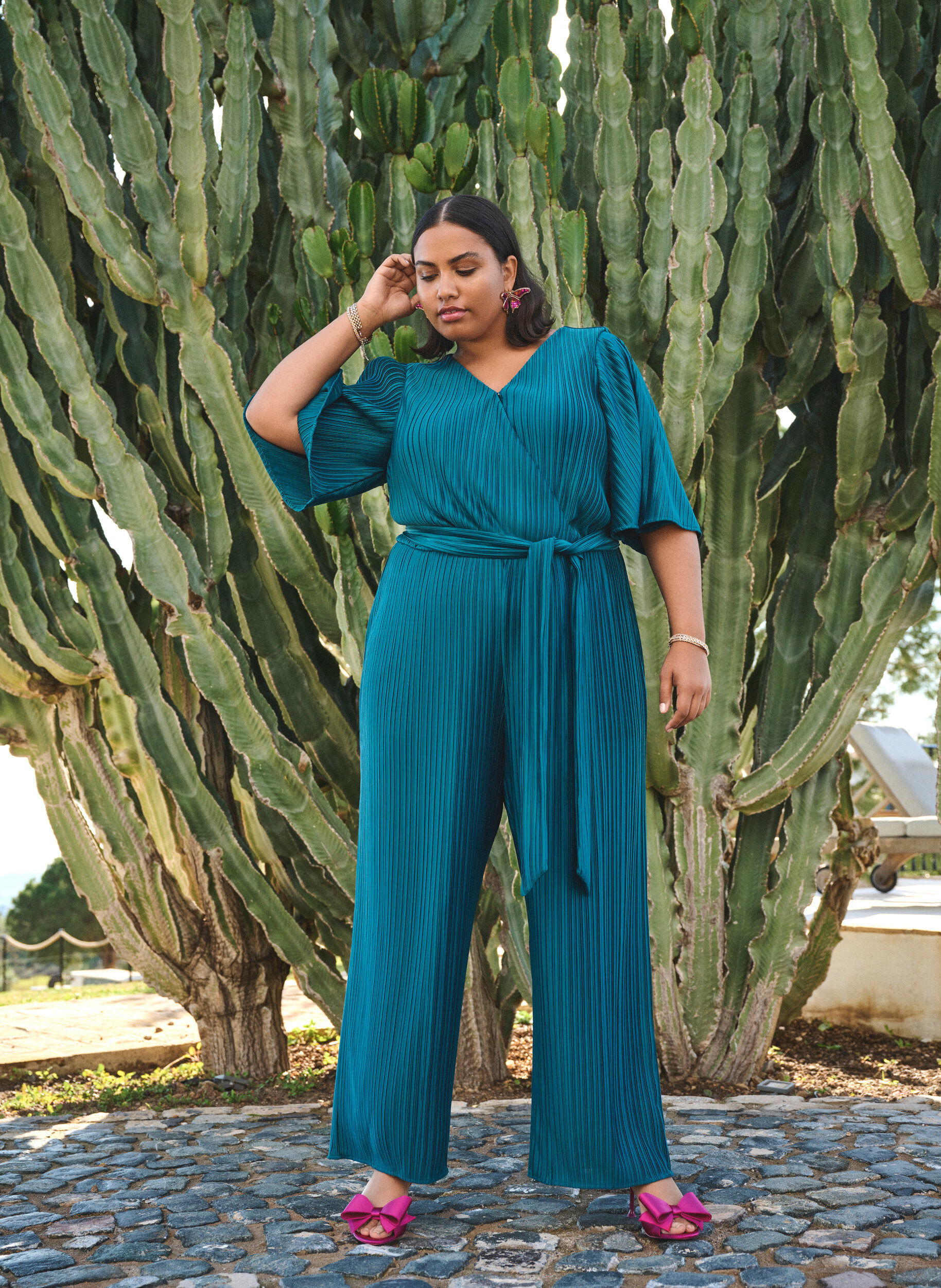 Zizzifashion Pleated jumpsuit with tie and wide sleeves, Blue, Image image number 0