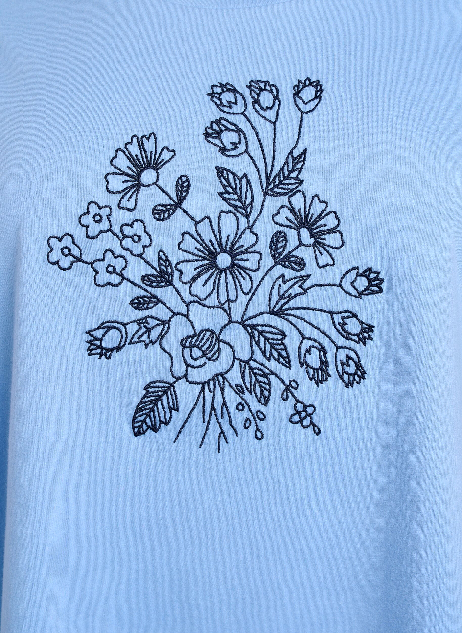 Zizzifashion T-shirt in organic cotton with floral embroidery, Della R. Blue w. EMB, Packshot image number 2