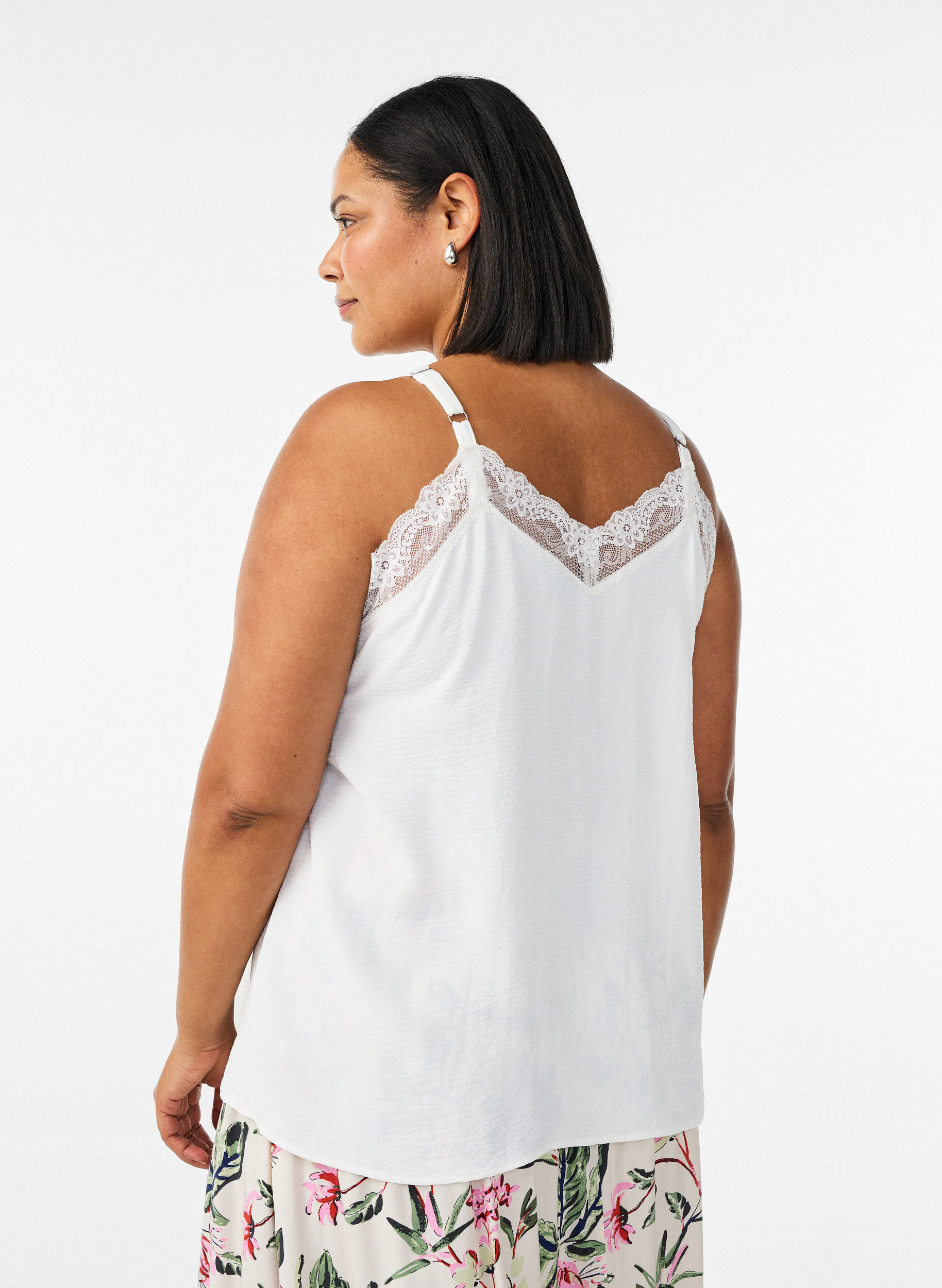 Zizzifashion Cami top with a V-neck and lace trim, Vanilla, Model image number 2