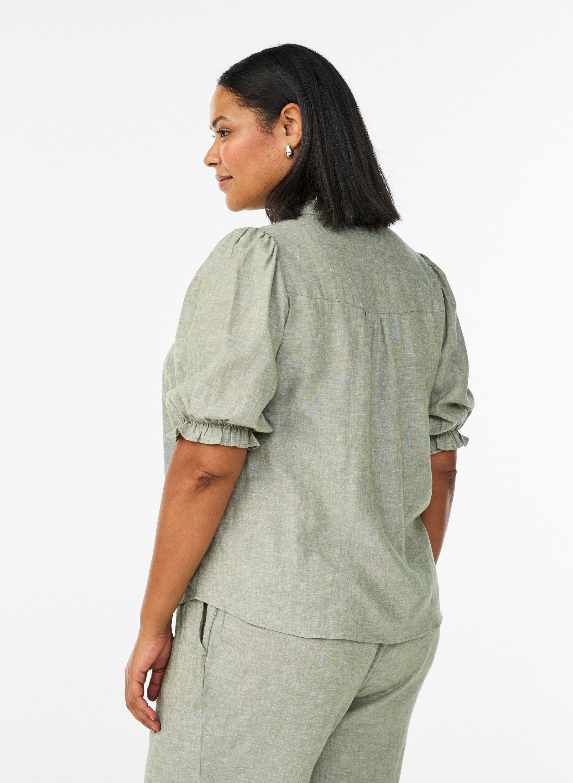 Zizzifashion Blouse in linen and viscose with 1/2 sleeves, Green, Model image number 2