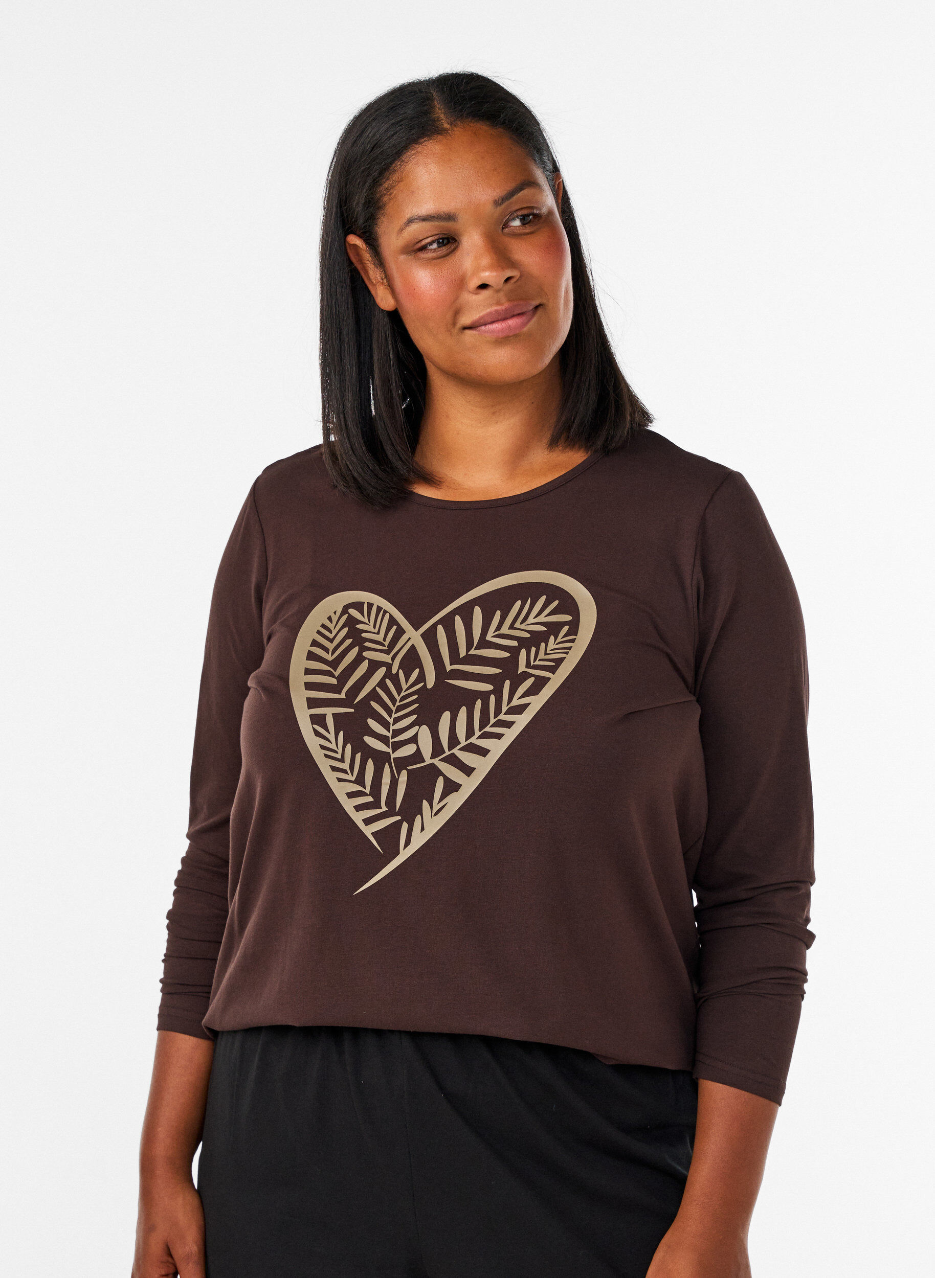 Cotton pyjama top with heart print, Brown, Model
