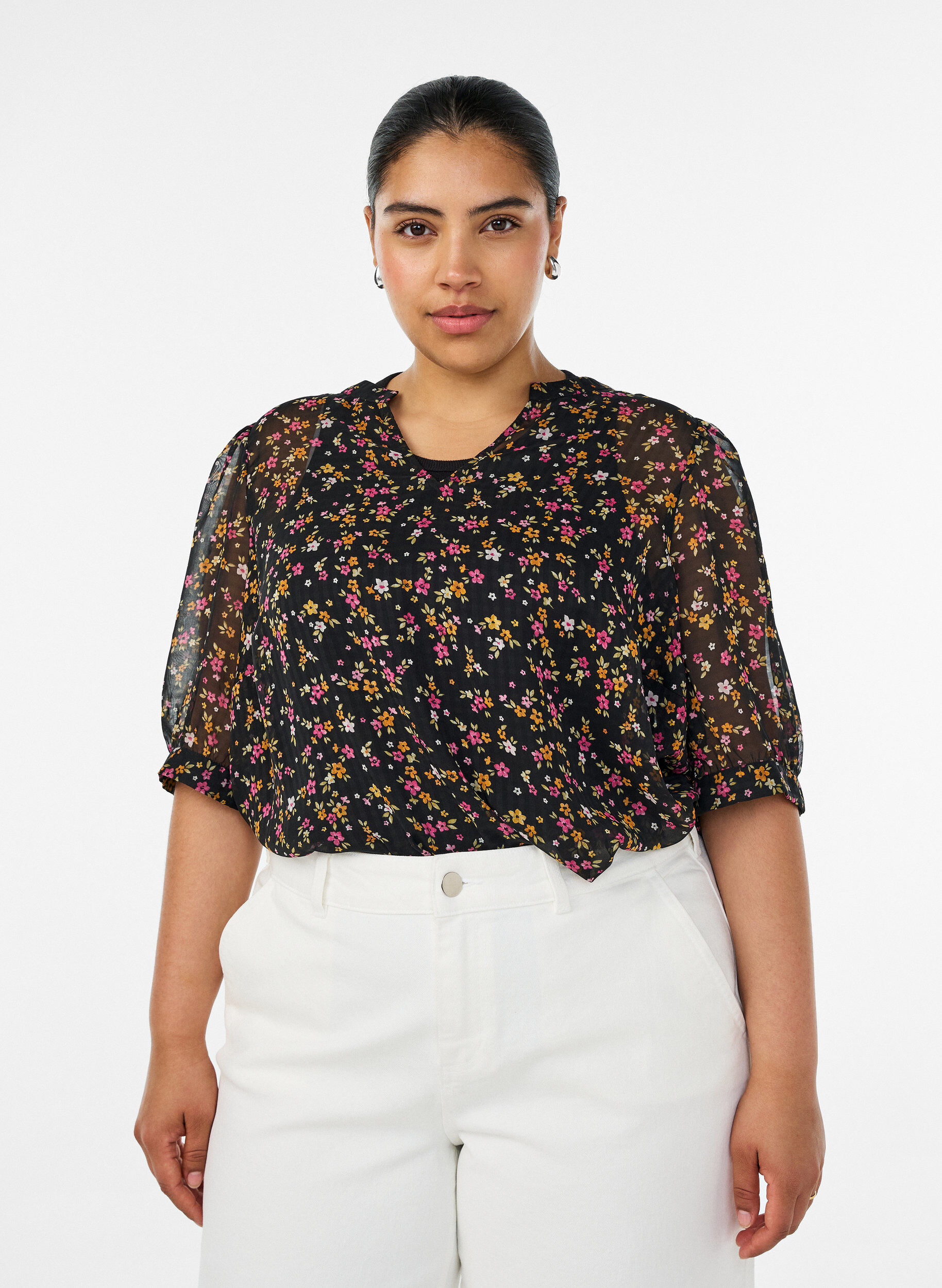 ZizzifashionBlouse with floral print and V-neck, Black, Model image number 0
