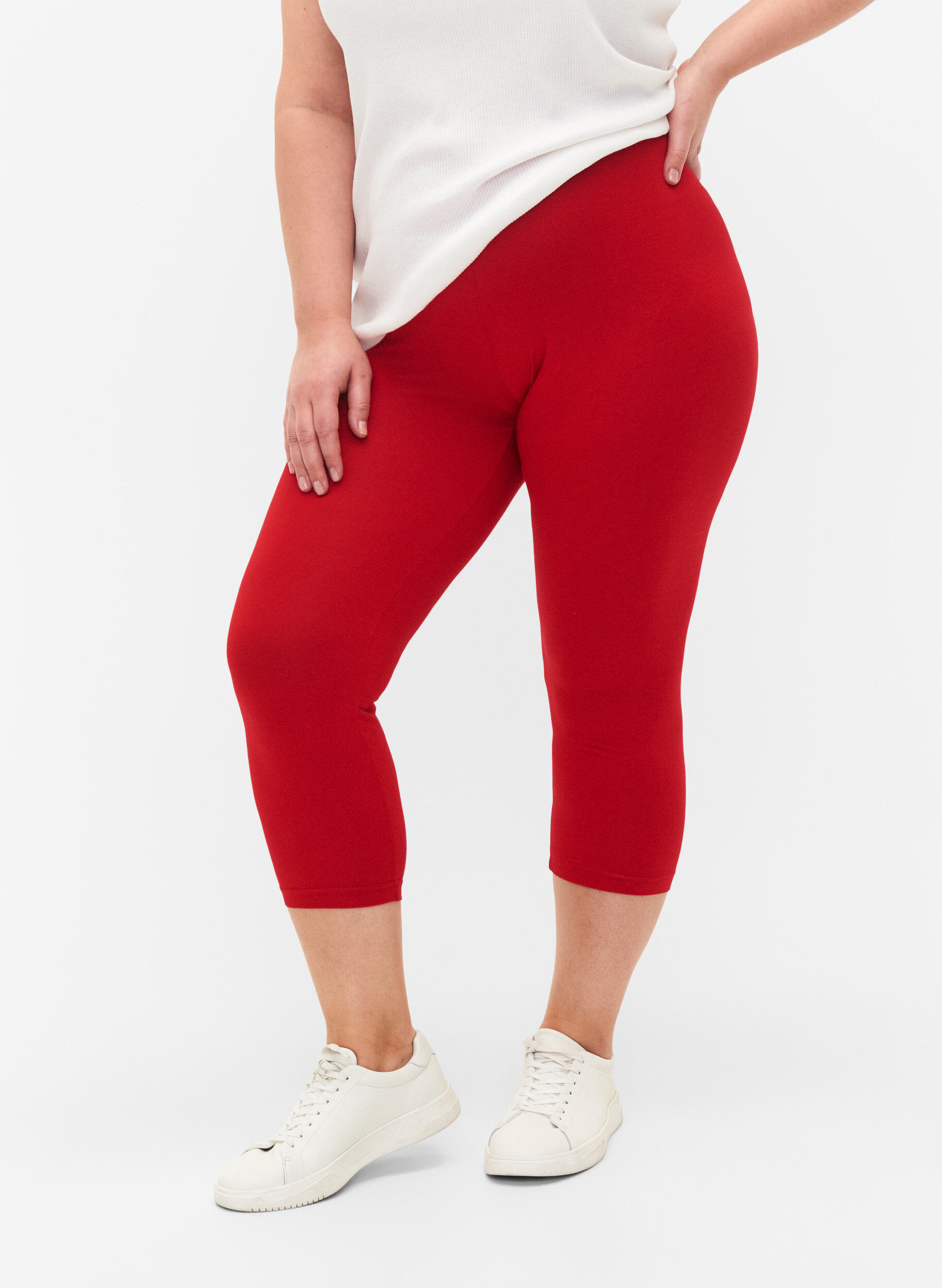 Basic 3/4-length viscose leggings, Red, Model