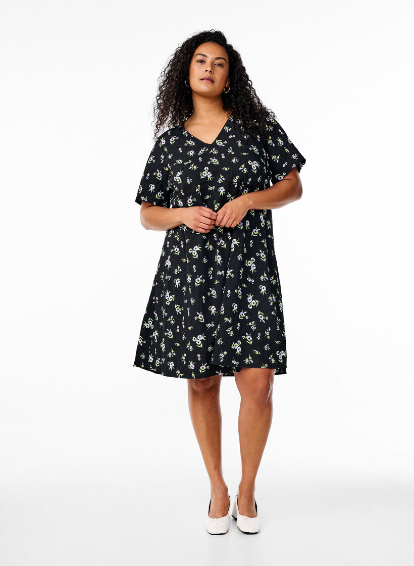 Short-sleeved dress with a V-neck, Black, Model image number 1