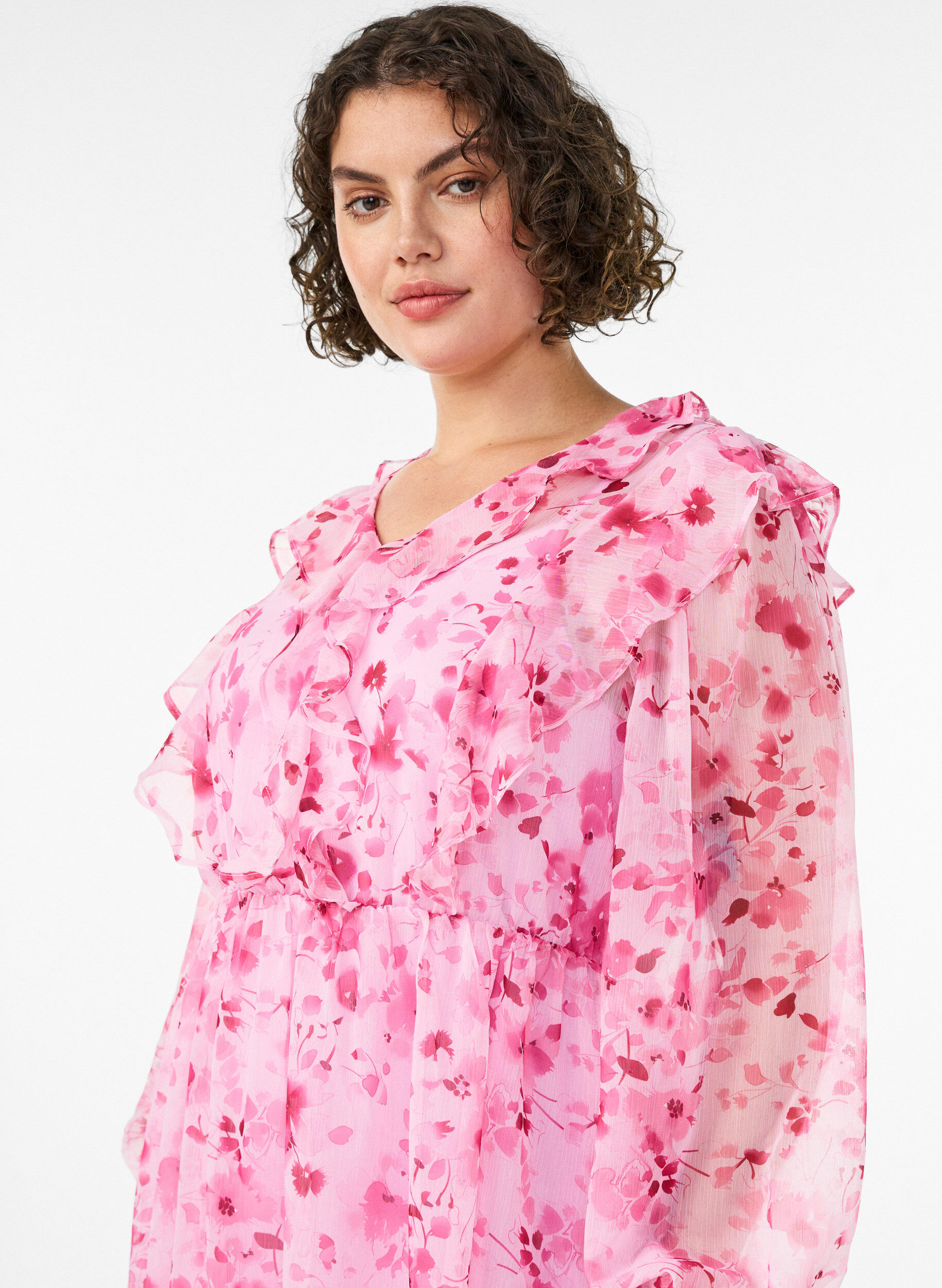ZizzifashionFloral chiffon dress with ruffles and long sleeves, Pink, Model image number 2