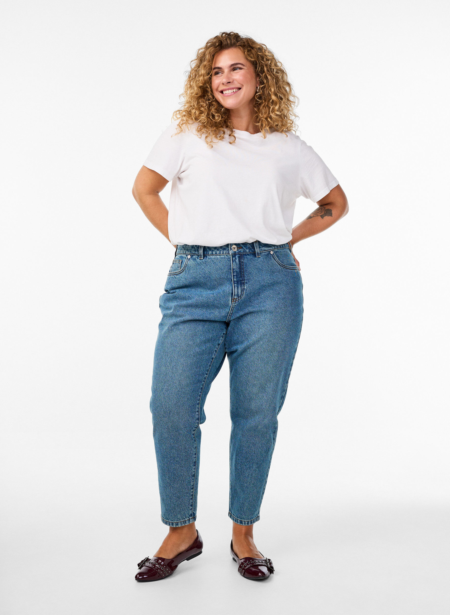ZizzifashionMille Mom Fit Jeans with high waist, Blue, Model image number 0