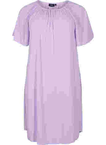 Short-sleeved viscose dress