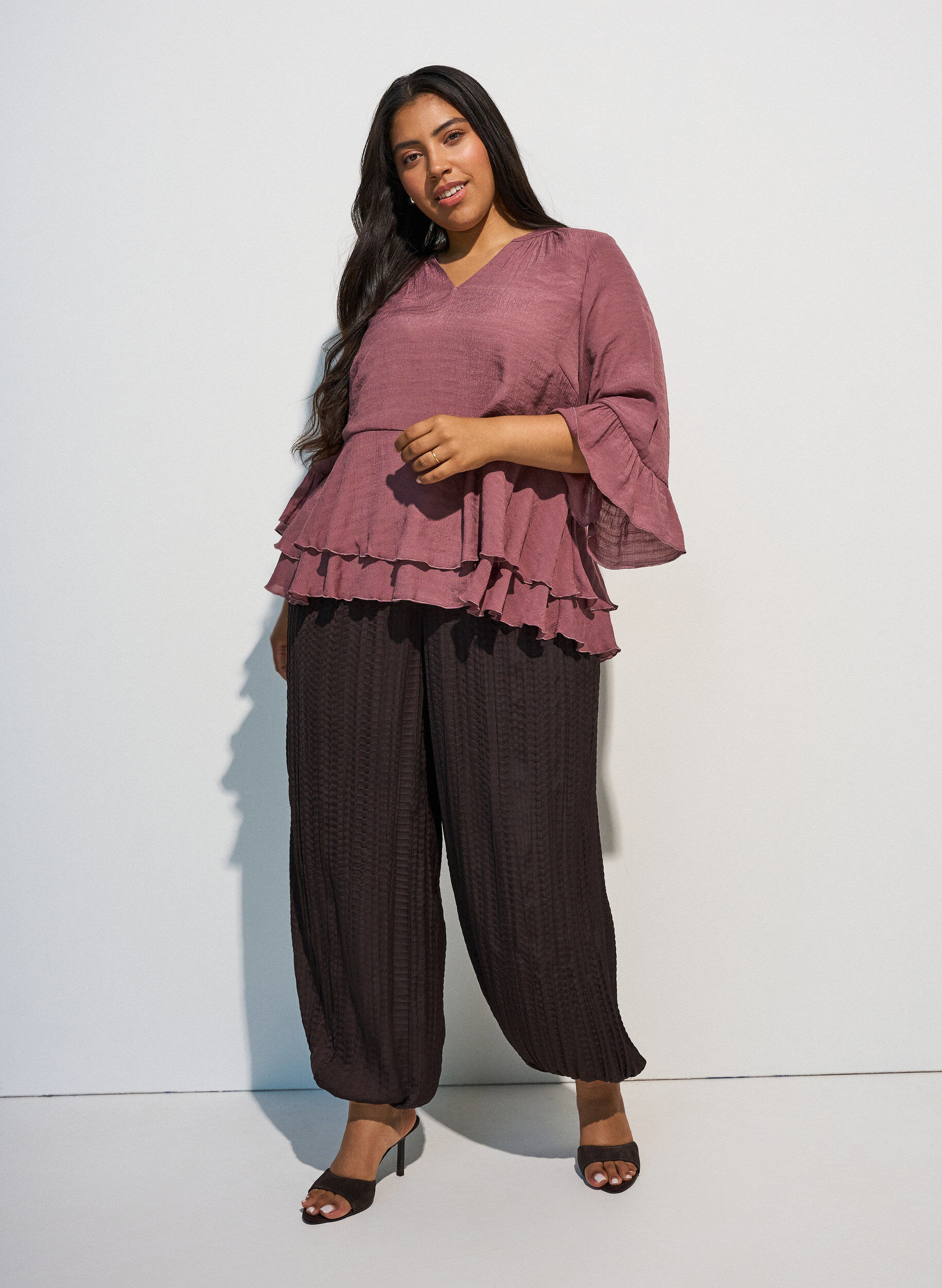 ZizzifashionBlouse with 3/4-sleeves and ruffle details, Rose, Model image number 1