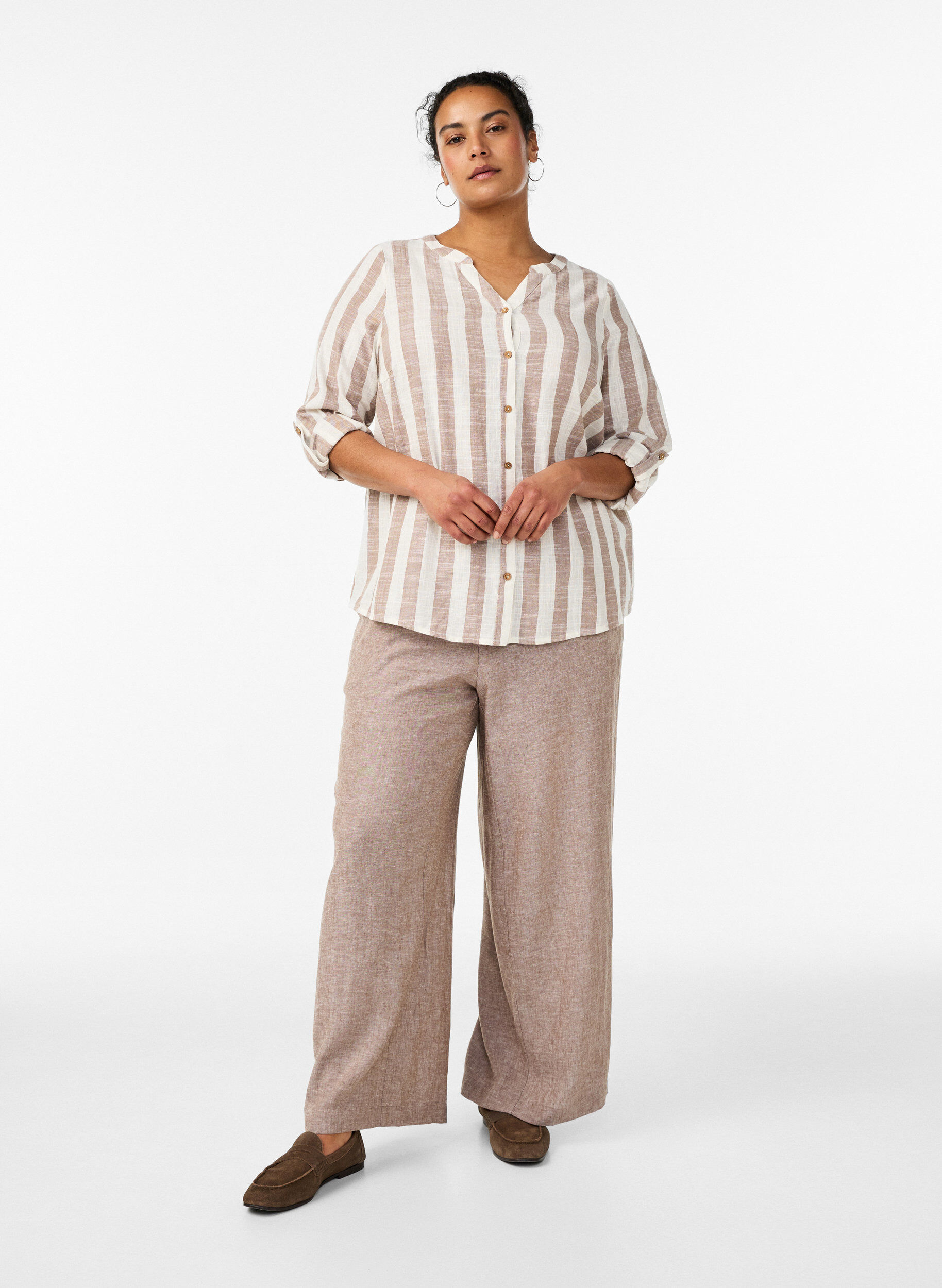 ZizzifashionCotton shirt blouse with V-neck, Beige, Model image number 1