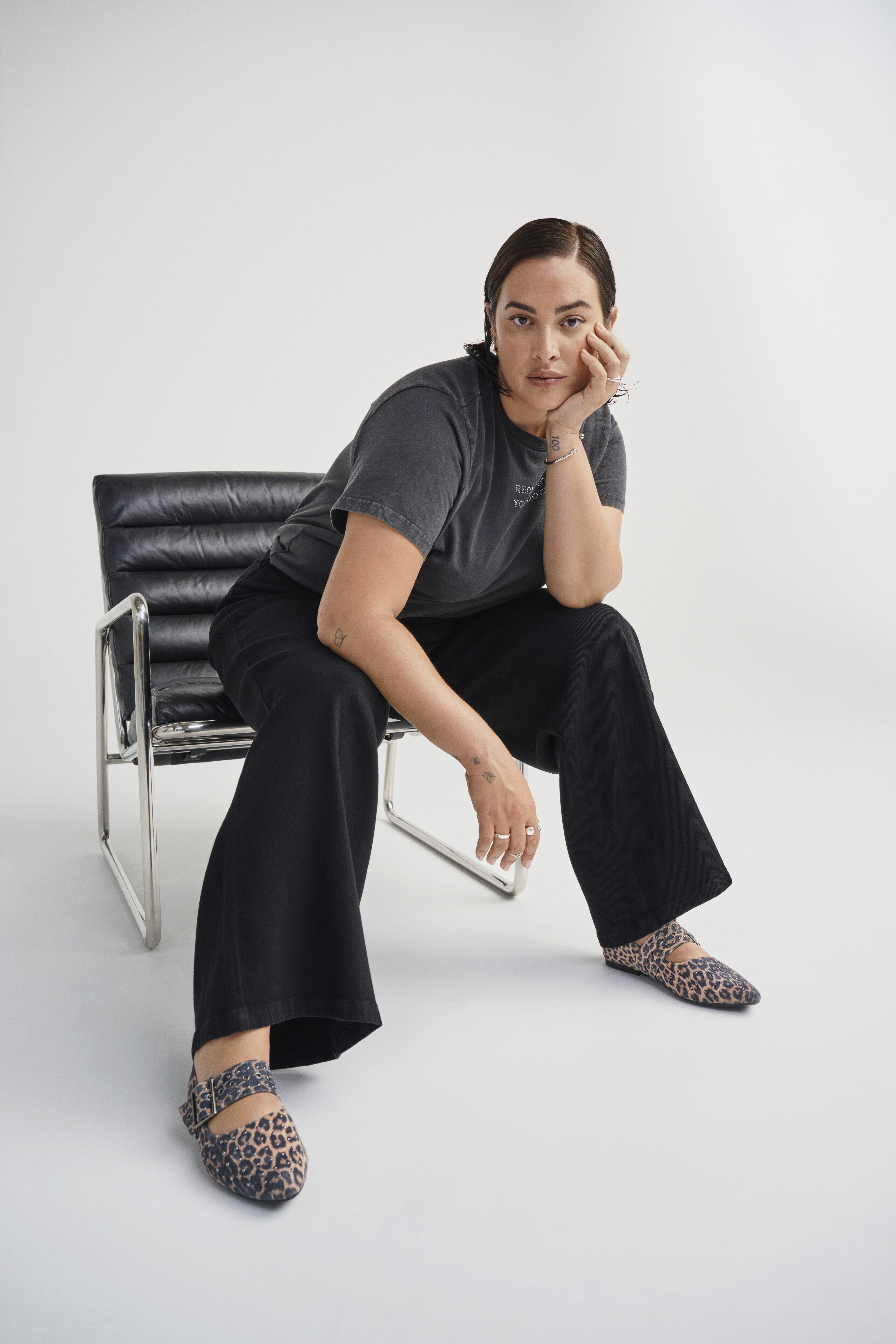 Zizzifashion Ballerina in leopard with studs, , Model