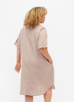 Short-sleeved dress in 100% linen, Sand, Model image number 1