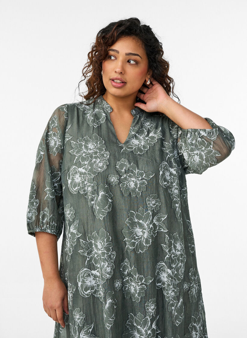 Midi dress with a floral print and sheer 3/4 sleeves, Green, Model image number 2