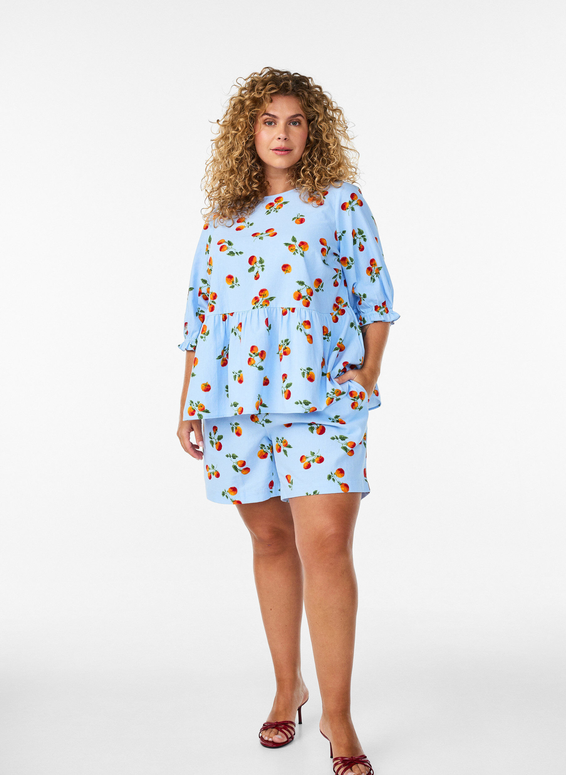 ZizzifashionCotton shorts with a tomato print and high waist, Light Blue, Model image number 1