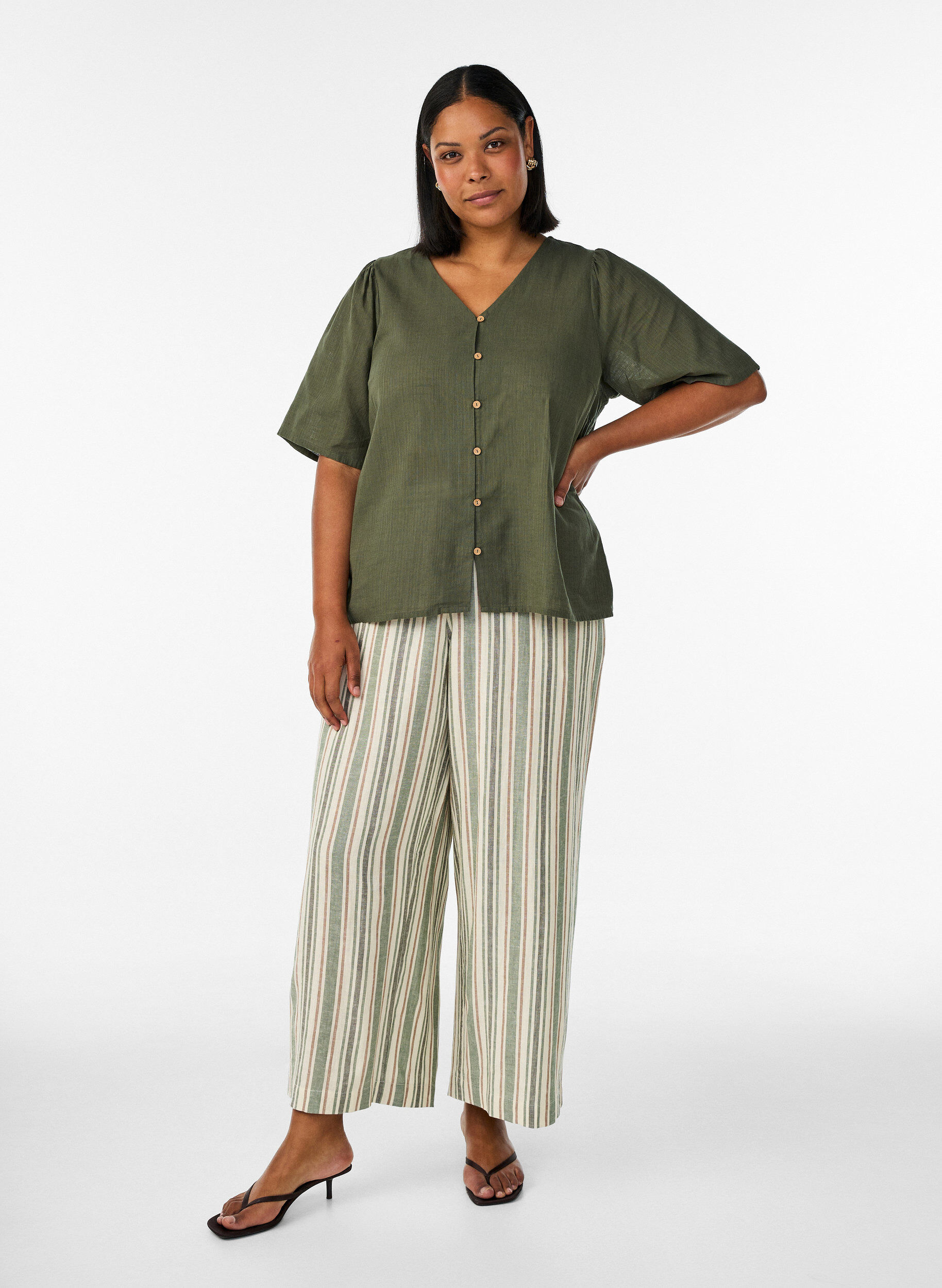 ZizzifashionShort-sleeved cotton shirt with a V-neck, Green, Model image number 1