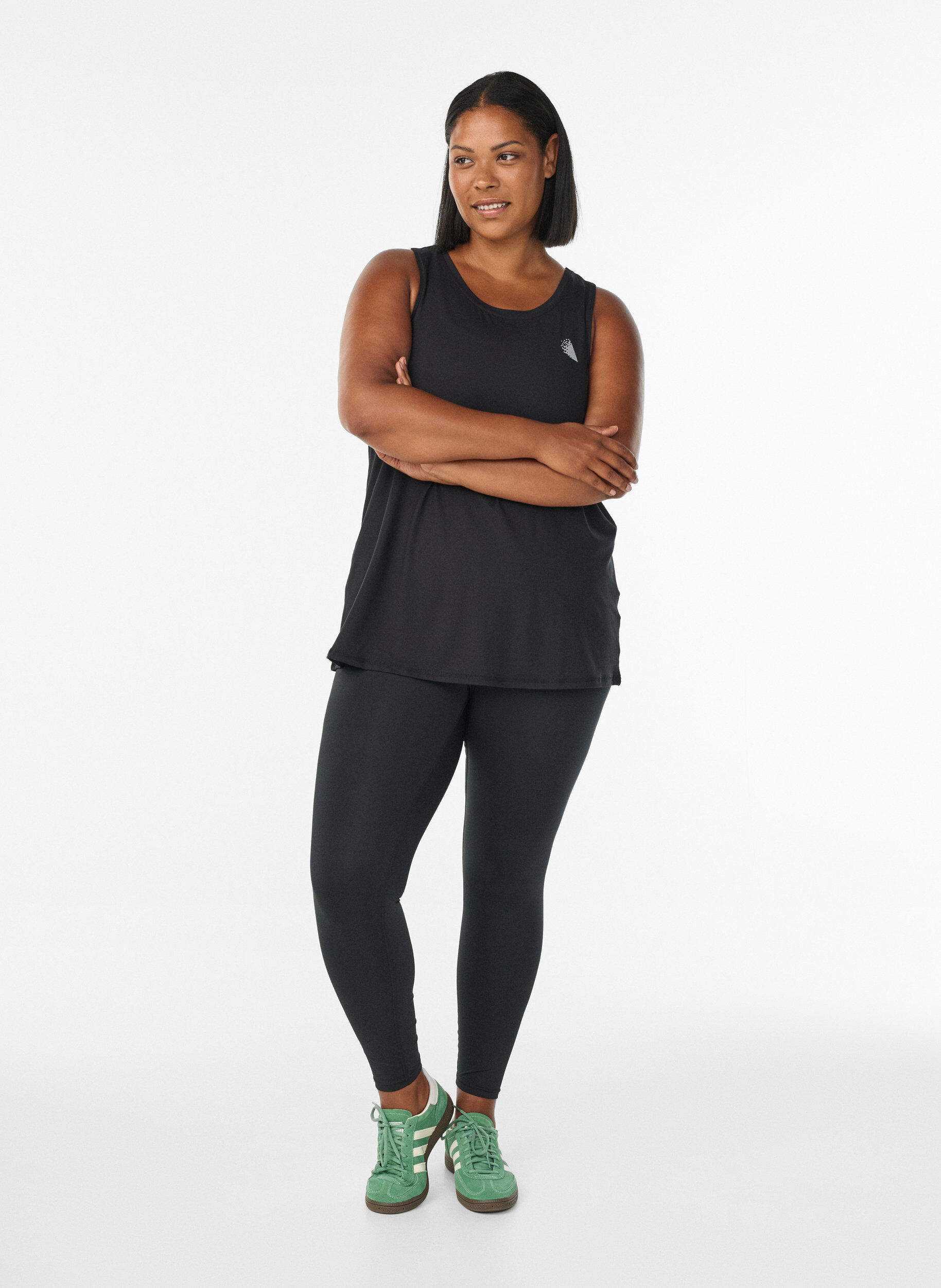 Zizzifashion Solid coloured training top with a round neck, Black, Model image number 1