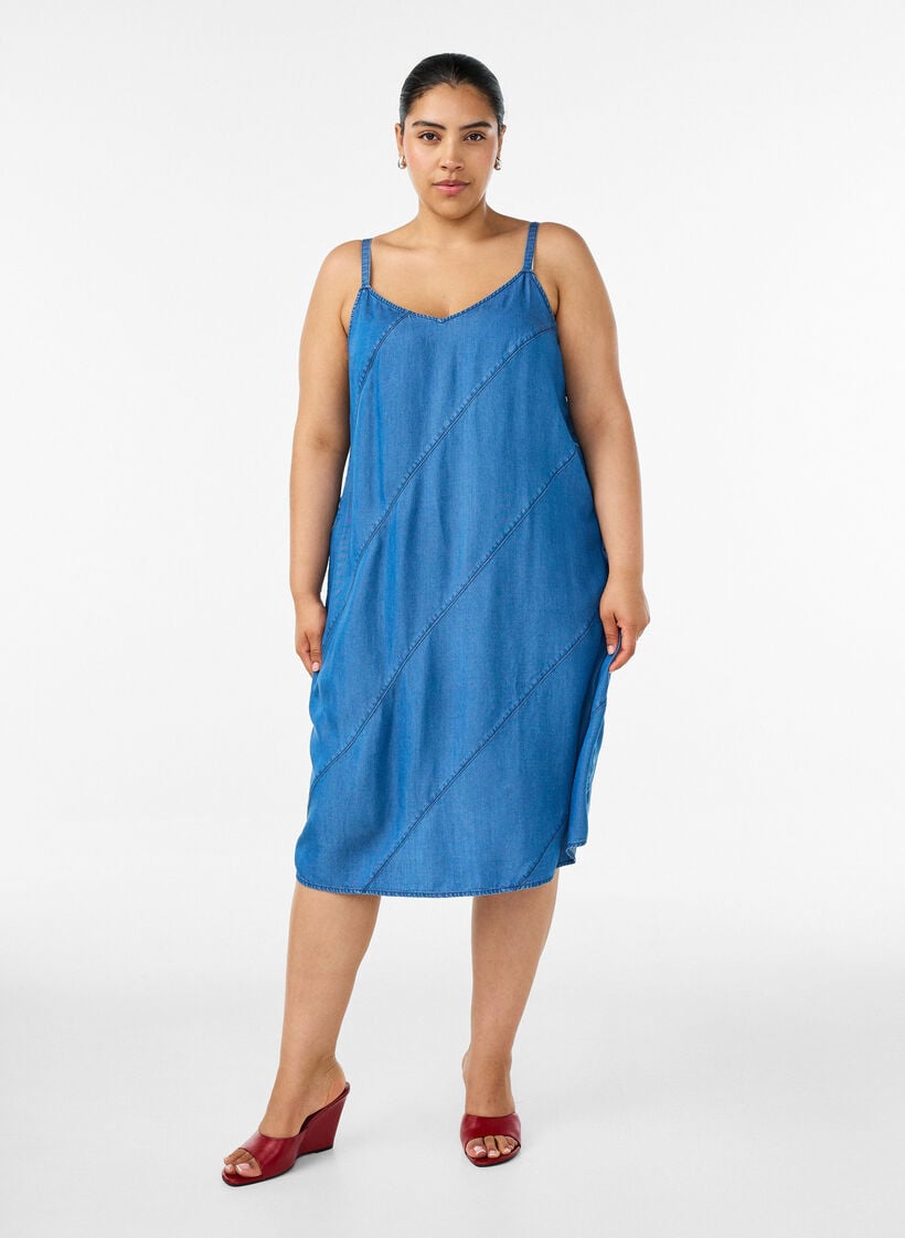 Denim-look dress in TENCEL&trade; Lyocell with straps, Blue, Model image number 1