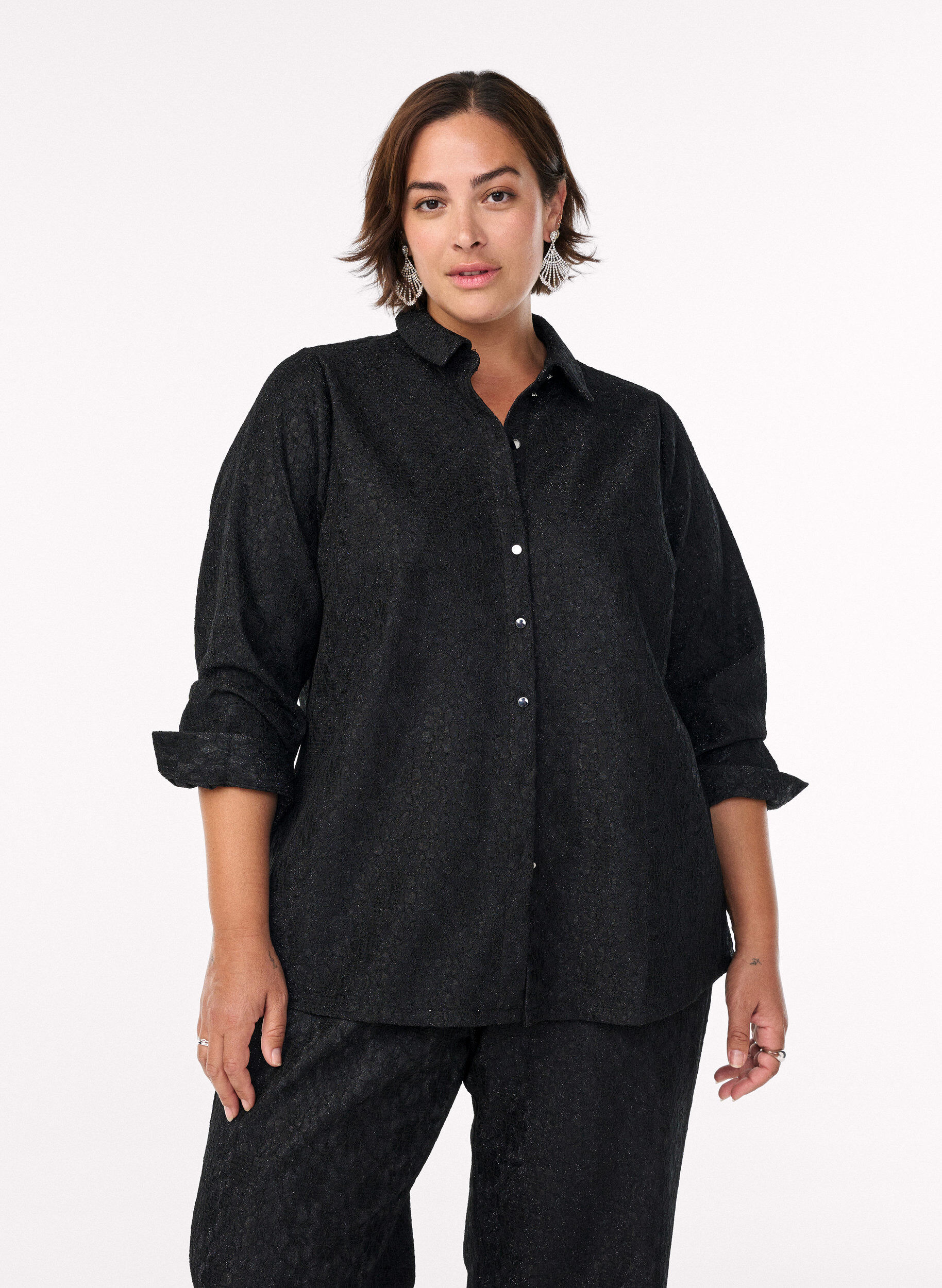 Shirt with lace texture and glitter thread, Black, Model