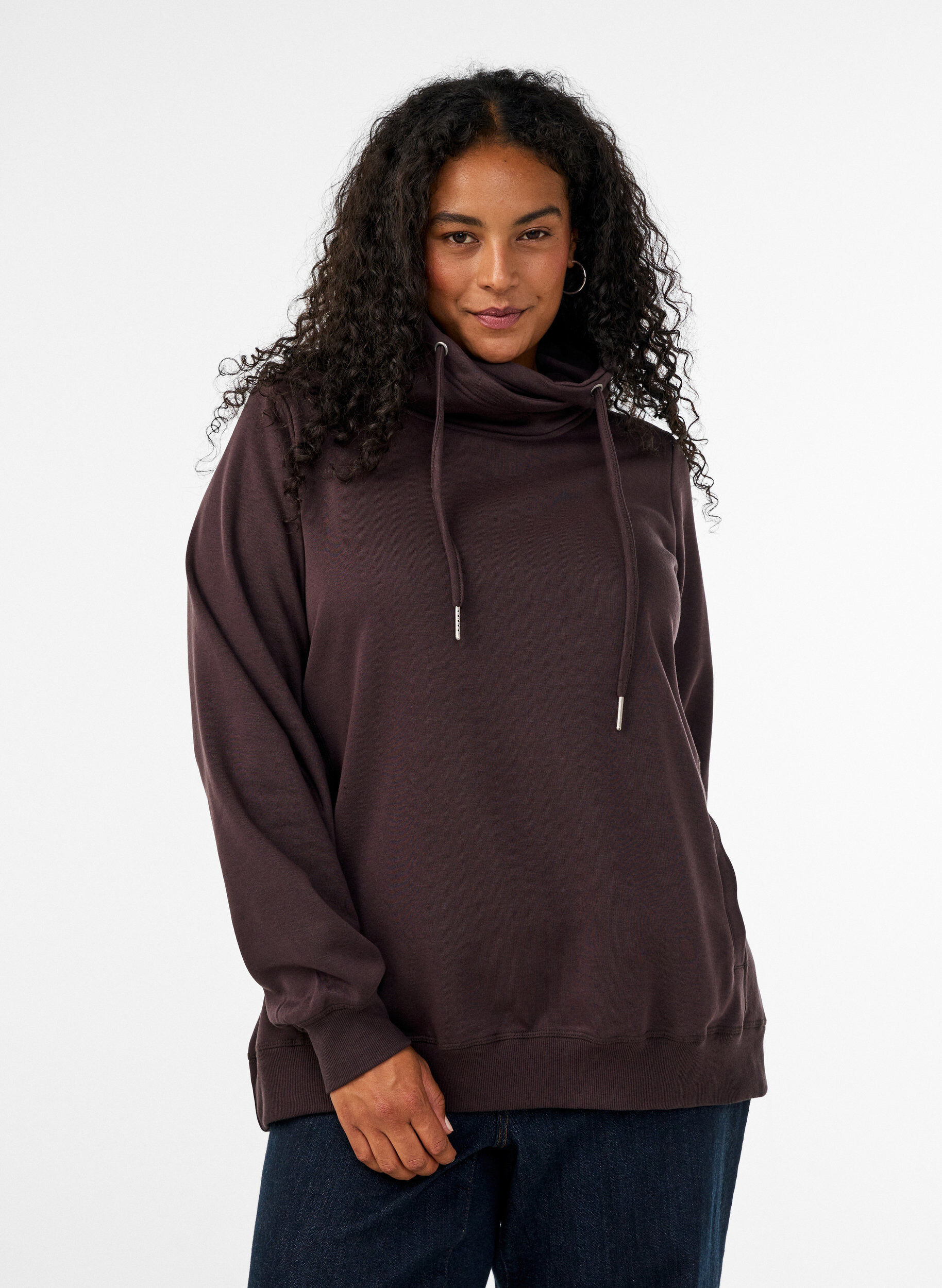 Sweatshirt with high collar and pockets, Brown, Model