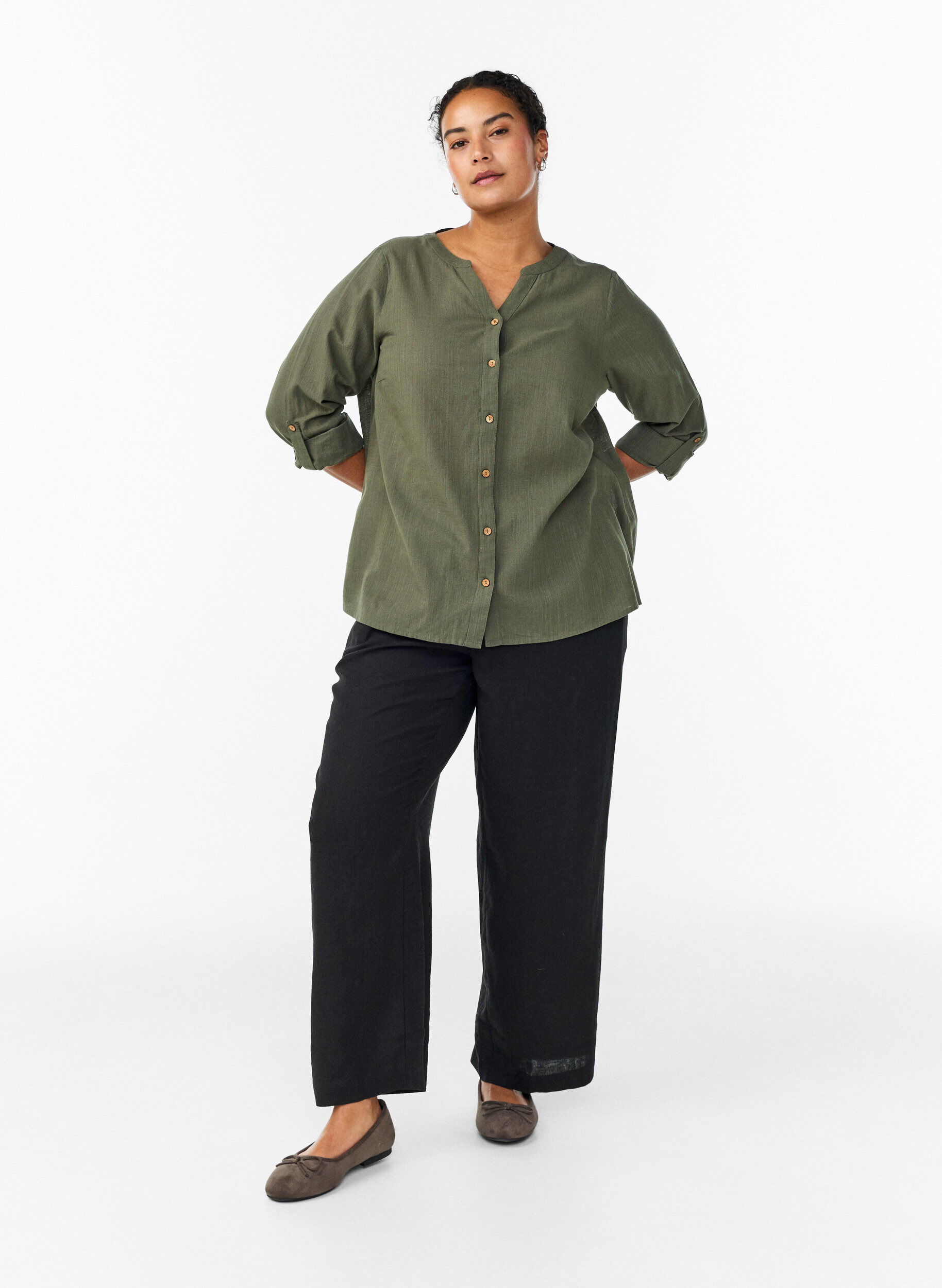 ZizzifashionCotton shirt blouse with V-neck, Green, Model image number 1